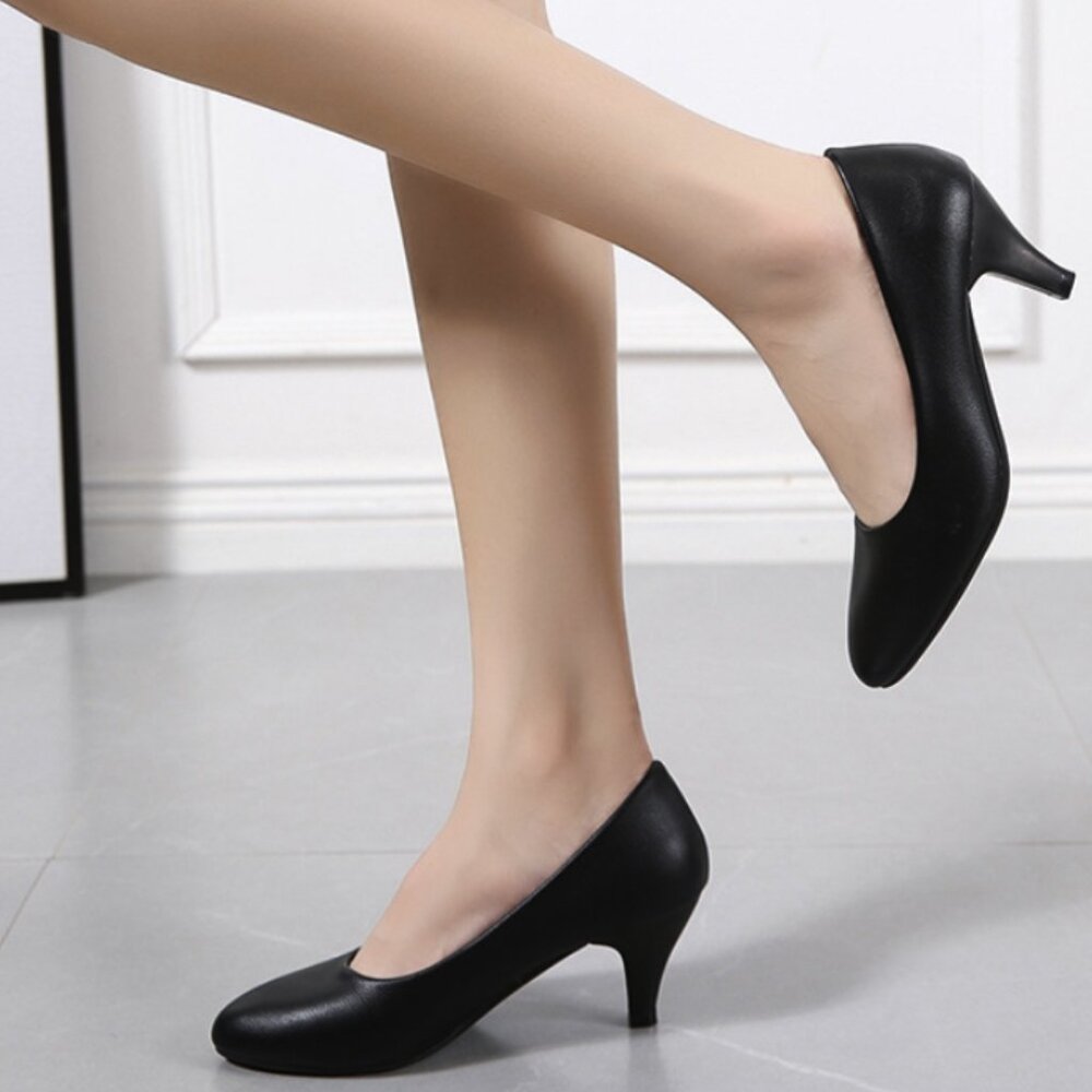 Classic Black PU Leather Kitten Heels - Picture 4 of 4